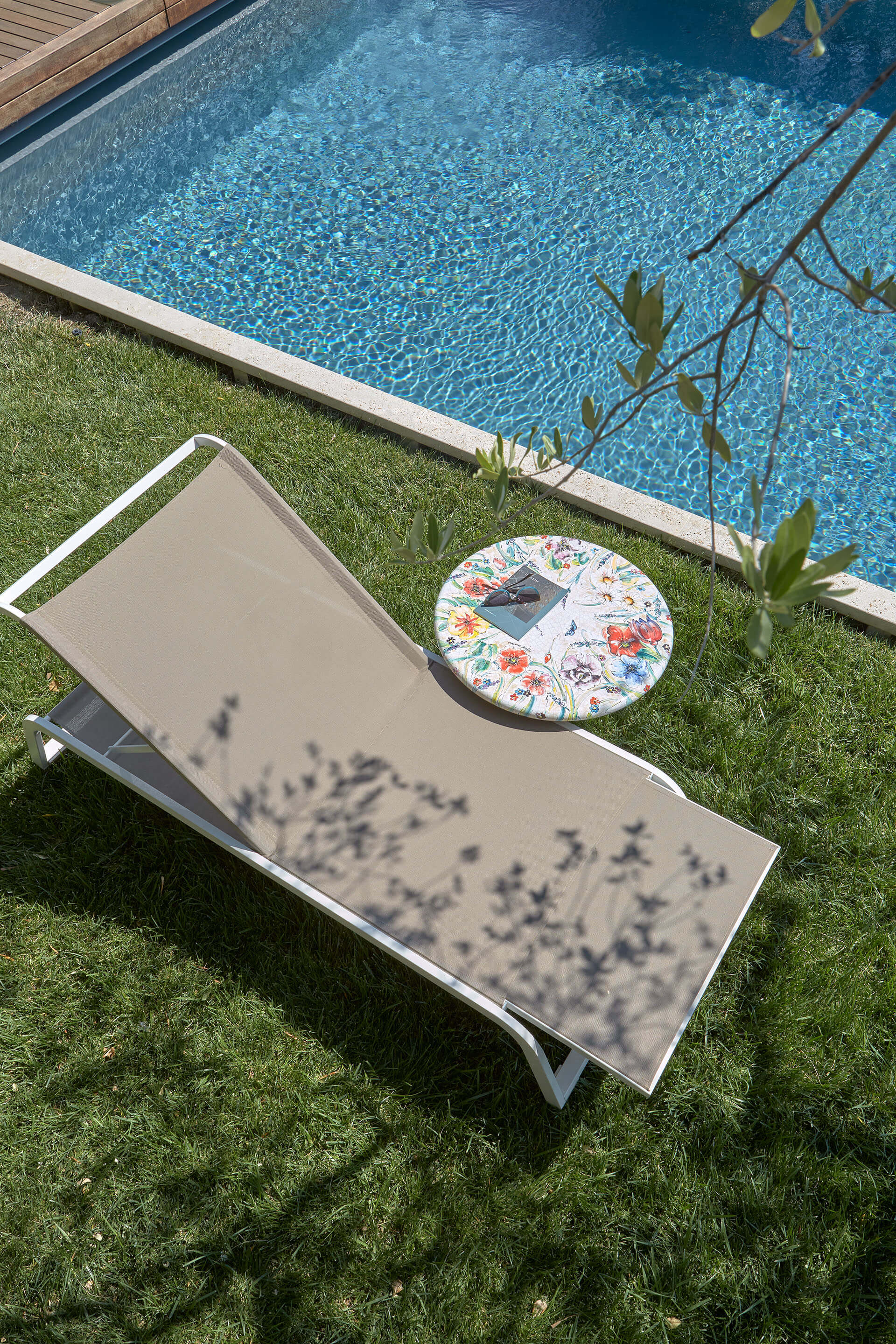 Veronica - COFFEE TABLE